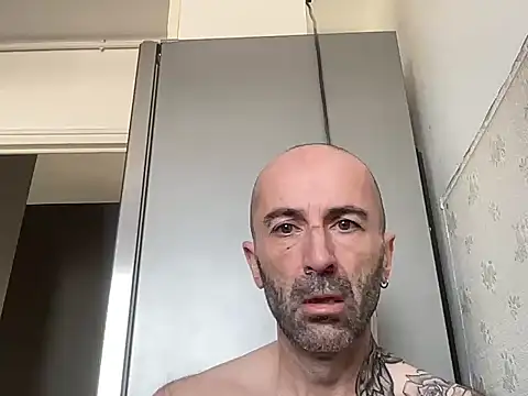 slave44nantes online show from December 2, 2025, 1:57 pm