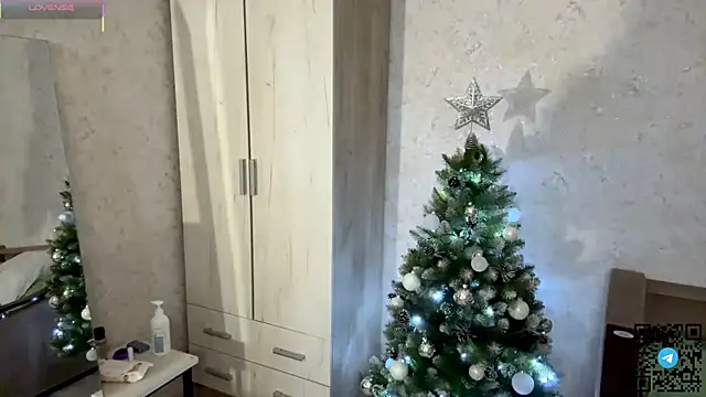 RinaModel online show from November 30, 2025, 7:14 pm