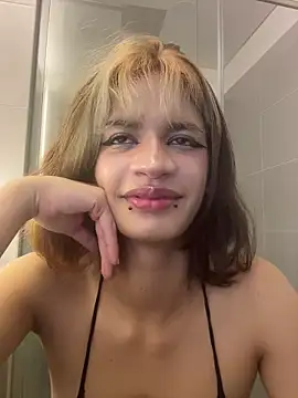 sukulaurens online show from November 12, 2025, 1:54 am