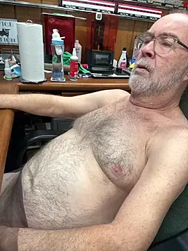 Jcaspen online show from April 13, 2026, 1:26 pm