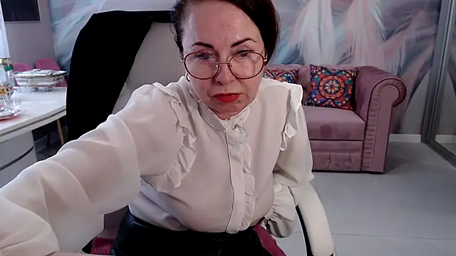 Snapshot of Arisa5000 chatting on October 3, 2025, 11:12 am Arisa5000 online show from October 3, 2025, 11:12 am