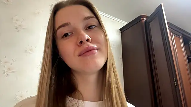 dreams kitty online show from October 8, 2025, 5:31 am