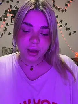 Snapshot of agos_amendola chatting on October 5, 2025, 10:33 pm agos amendola online show from October 5, 2025, 10:33 pm