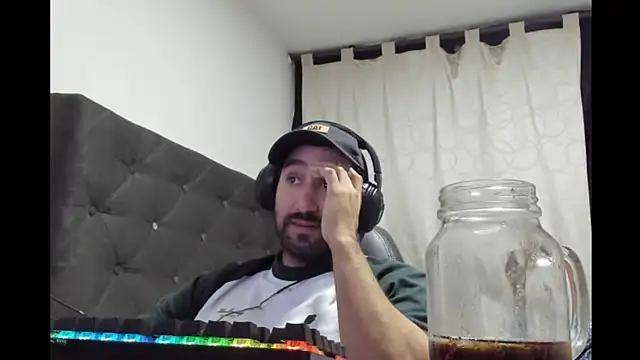 coolfriki online show from April 18, 2026, 11:12 am