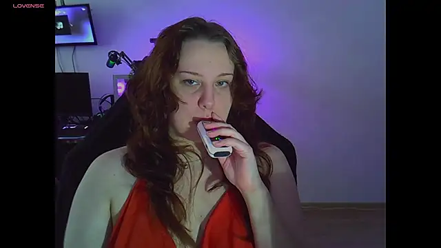 OnikaOrtizZ online show from October 8, 2025, 7:43 am