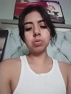 Lollysmile26 online show from December 17, 2025, 2:22 pm