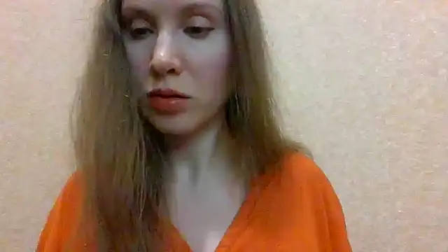 Lynirina online show from February 3, 2026, 2:53 am