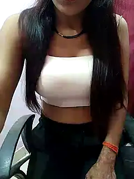 Snapshot of Your_Lali chatting on October 13, 2025, 4:30 pm Your Lali online show from October 13, 2025, 4:30 pm