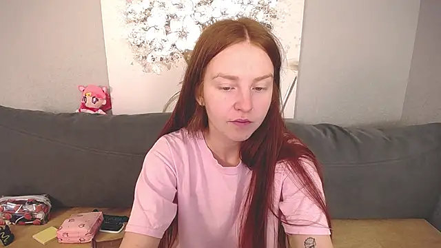 Evarey  online show from October 17, 2025, 4:27 am