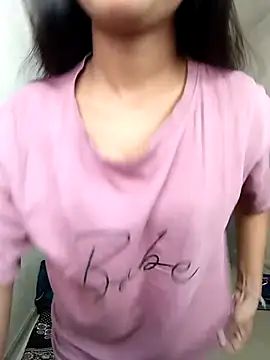 anshika0124 online show from November 12, 2025, 4:49 am