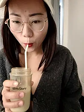 nini10052025 online show from January 8, 2026, 1:44 am