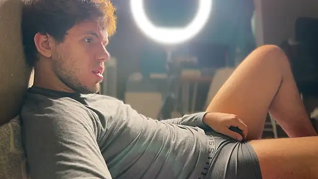 mynameischris online show from November 5, 2025, 8:17 am