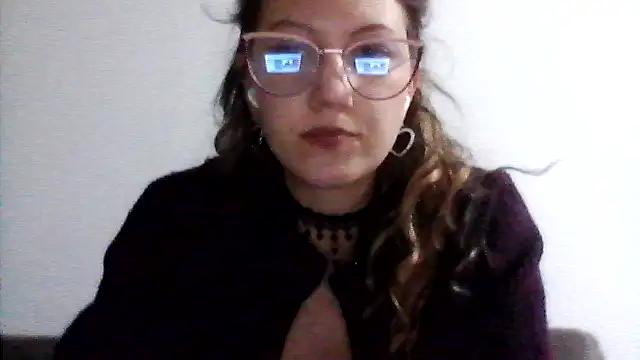 Snapshot of Karivane chatting on March 2, 2026, 6:48 pm Karivane online show from March 2, 2026, 6:48 pm