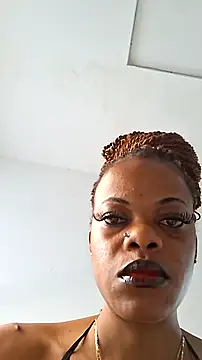 Snapshot of GlobeTrottieHottie1 chatting on November 6, 2025, 1:15 pm GlobeTrottieHottie1 online show from November 6, 2025, 1:15 pm