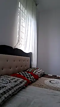 Snapshot of GlobeTrottieHottie1 chatting on November 7, 2025, 8:19 am GlobeTrottieHottie1 online show from November 7, 2025, 8:19 am