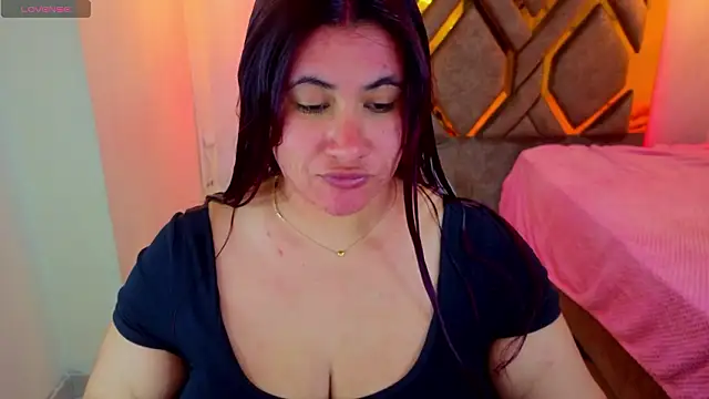 Snapshot of Addyy_02 chatting on February 26, 2026, 11:05 pm Addyy 02 online show from February 26, 2026, 11:05 pm