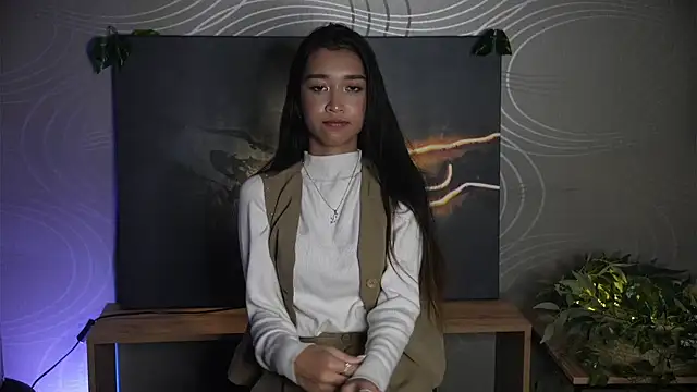 Snapshot of SelinaLukas chatting on October 7, 2025, 4:08 pm SelinaLukas online show from October 7, 2025, 4:08 pm