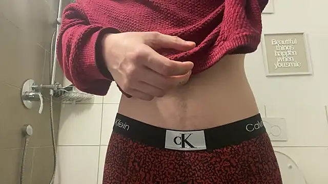 MolleDolle online show from December 20, 2025, 2:25 am