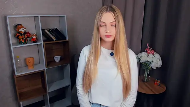 Snapshot of DorlaRedig chatting on October 8, 2025, 1:34 pm DorlaRedig online show from October 8, 2025, 1:34 pm