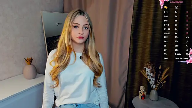 Snapshot of DorlaRedig chatting on October 7, 2025, 3:13 pm DorlaRedig online show from October 7, 2025, 3:13 pm