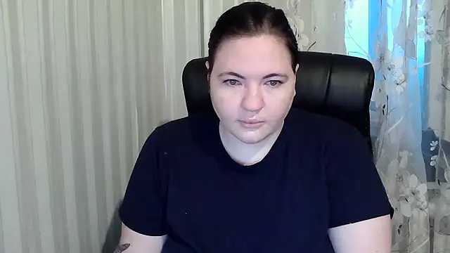 XLisaBlueXs  online show from October 8, 2025, 4:36 am