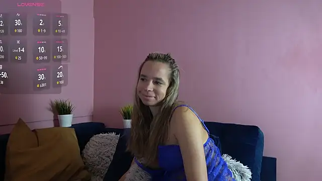 Snapshot of Elly_Babe chatting on December 2, 2025, 9:00 am Elly Babe online show from December 2, 2025, 9:00 am