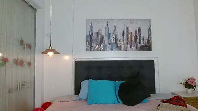 andresnoir  online show from December 15, 2025, 2:23 pm