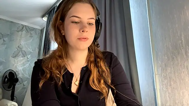 Leyla Luna online show from October 12, 2025, 10:27 am