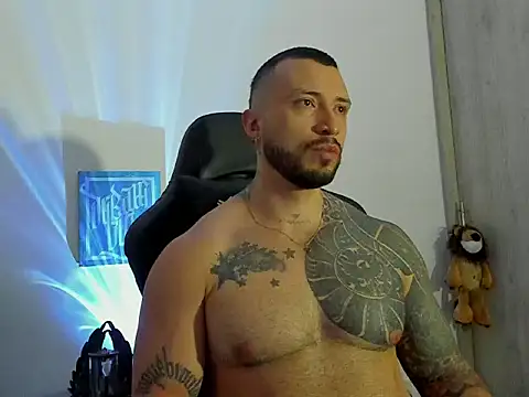 Dave-Max01 online show from October 7, 2025, 3:02 pm