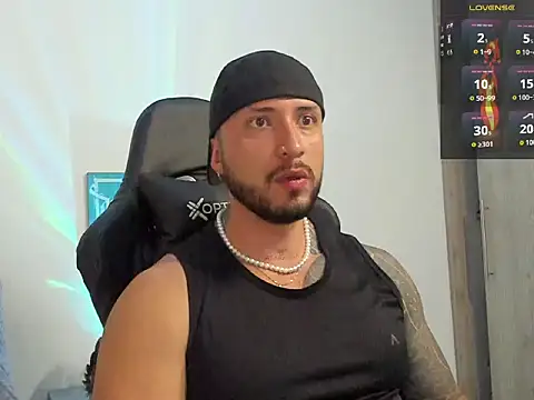 Dave-Max01 online show from October 15, 2025, 1:59 am