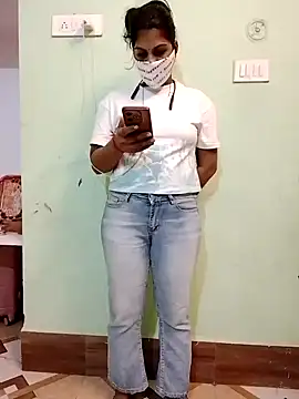 Muskan tomar online show from October 7, 2025, 7:20 am