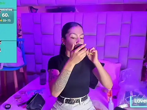 Gisell Squirt  online show from November 20, 2025, 12:28 pm