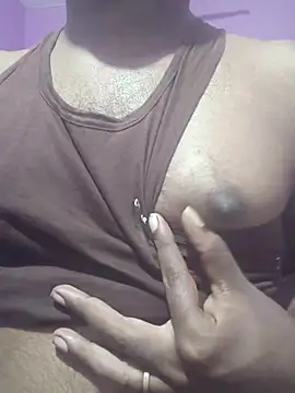 Snapshot of Y0ur_Slave chatting on November 7, 2025, 4:44 pm Y0ur Slave online show from November 7, 2025, 4:44 pm