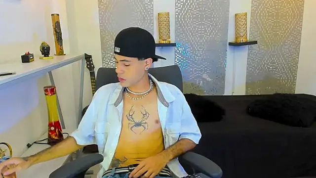 JacobBlackwell  online show from December 20, 2025, 7:39 pm