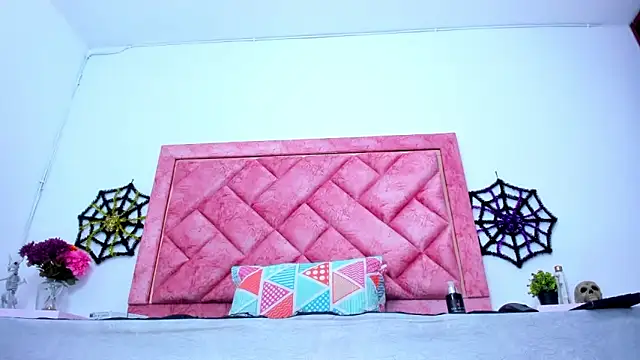 Bigasshott  online show from October 20, 2025, 8:09 pm