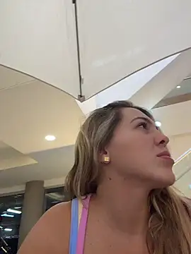 camila vanucci- online show from March 25, 2026, 2:49 pm
