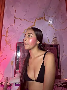 Luna star3 online show from April 8, 2026, 7:04 pm