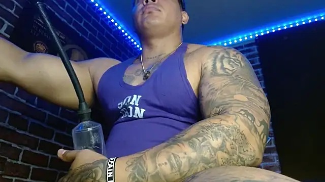 jordan bigcock  online show from November 5, 2025, 9:29 pm