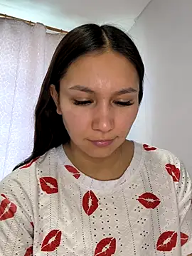 Snapshot of CherryDreamers chatting on October 9, 2025, 8:04 am CherryDreamers online show from October 9, 2025, 8:04 am