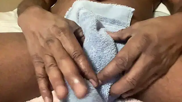 Snapshot of Sixmill1 chatting on November 3, 2025, 5:12 am Sixmill1 online show from November 3, 2025, 5:12 am