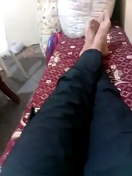 latarak321 online show from December 17, 2025, 1:27 pm