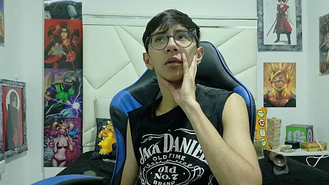 TWINK JOSS online show from October 11, 2025, 7:37 pm