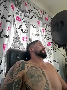 Santiago hot19 online show from October 27, 2025, 8:43 pm