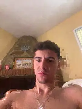 Snapshot of suarezz_ chatting on October 8, 2025, 11:23 am suarezz online show from October 8, 2025, 11:23 am