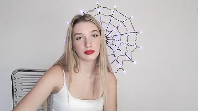 Snapshot of Lucyreeel_ chatting on October 29, 2025, 1:54 pm Lucyreeel  online show from October 29, 2025, 1:54 pm