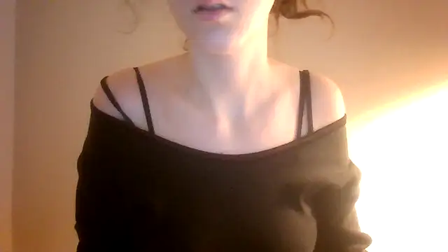 SuperValentina online show from March 15, 2026, 1:07 pm