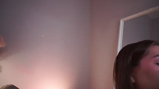 LureOfEva online show from April 17, 2026, 8:44 pm