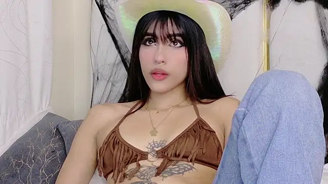 Snapshot of Amara_prescott chatting on October 30, 2025, 8:28 pm Amara prescott online show from October 30, 2025, 8:28 pm