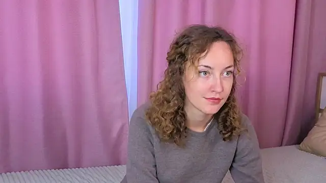 Snapshot of LorraineMann chatting on October 9, 2025, 8:59 am LorraineMann online show from October 9, 2025, 8:59 am