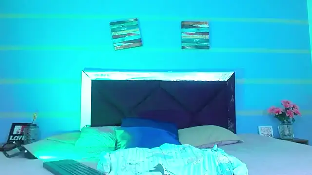 Snapshot of LizzyGrey_ chatting on November 20, 2025, 7:14 pm LizzyGrey online show from November 20, 2025, 7:14 pm